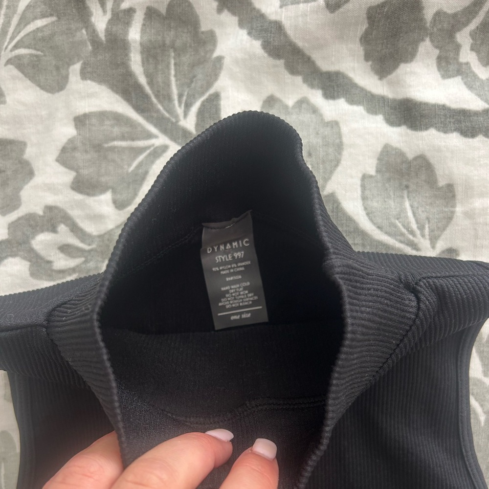 BLACK TANK TOP - Picture 2 of 2
